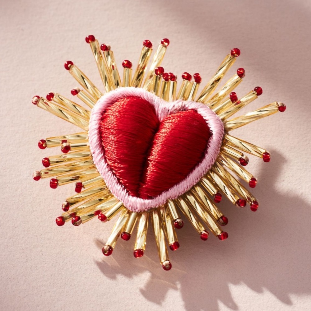 Olivia Dar Heart Brooch - Picture 2 of 9